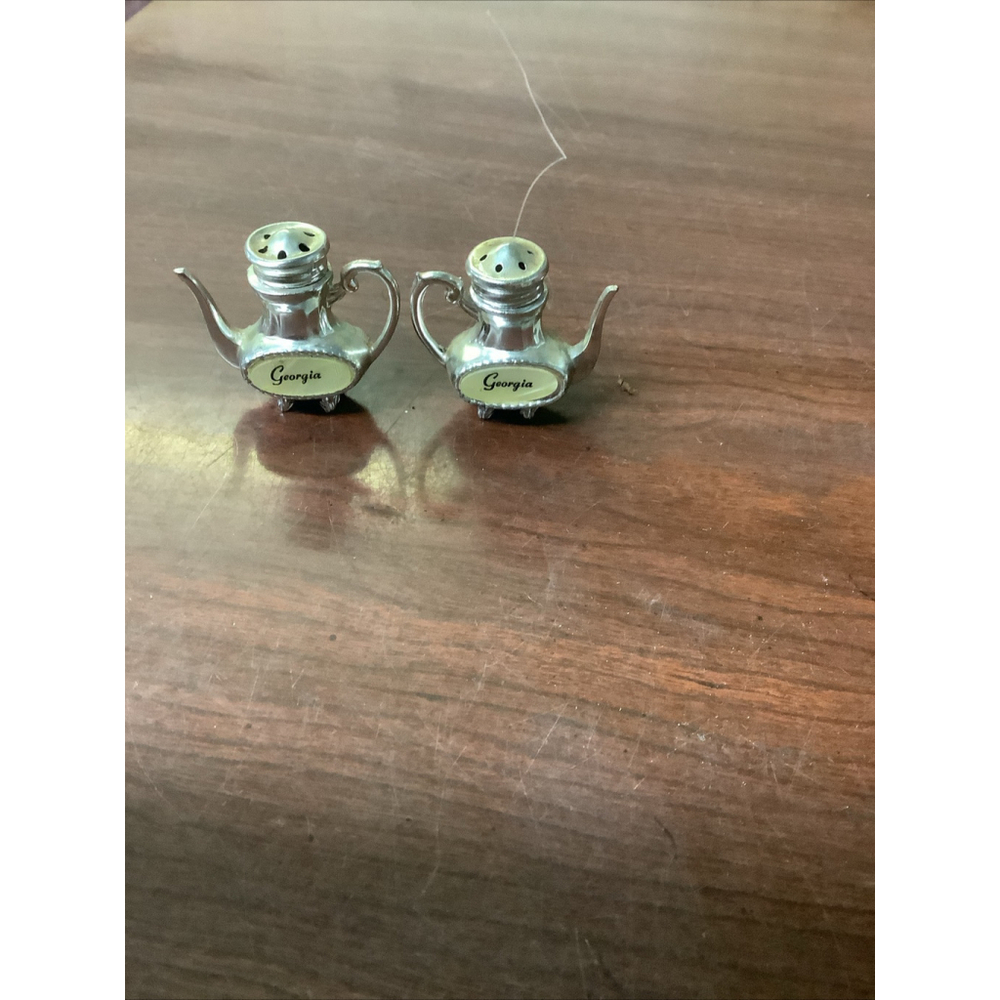 Vintage Souvenir Salt & Pepper Shakers Georgia